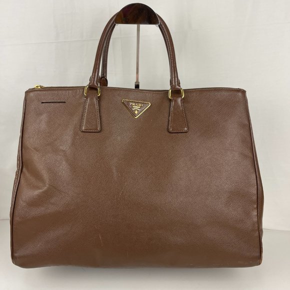 Prada Saffiano Lux Extra Large Brown Leather Zip Tote - Authenticity Certified - Picture 1 of 16